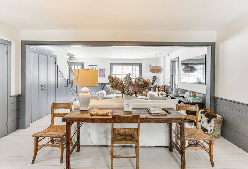 Litchfield County Historic Estate: 10 Acres + Pool