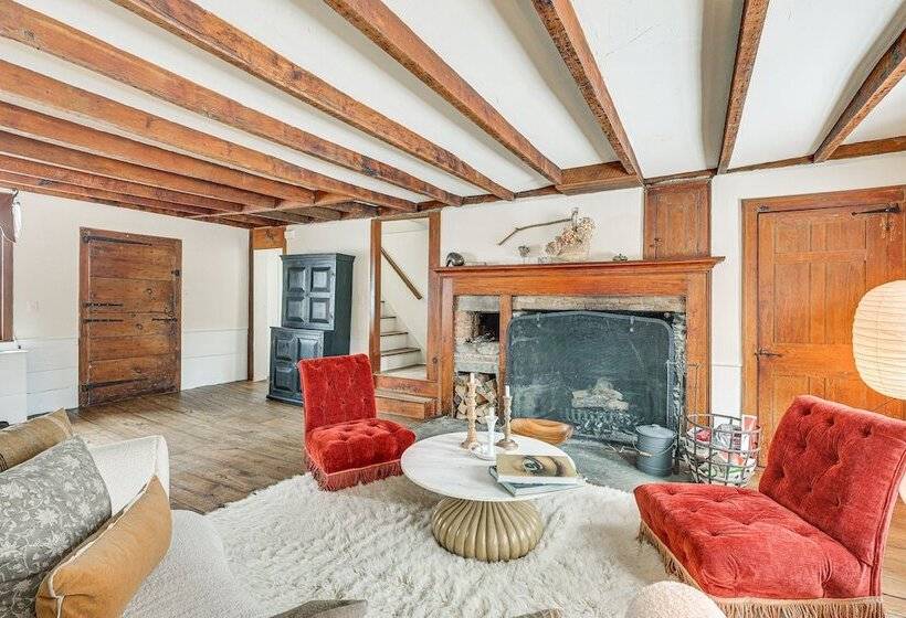 Litchfield County Historic Estate: 10 Acres + Pool