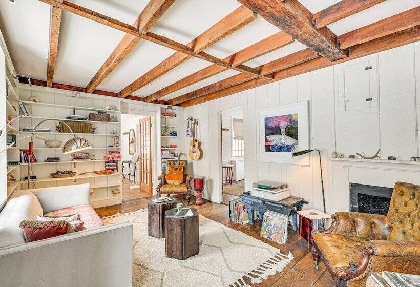 Litchfield County Historic Estate: 10 Acres + Pool