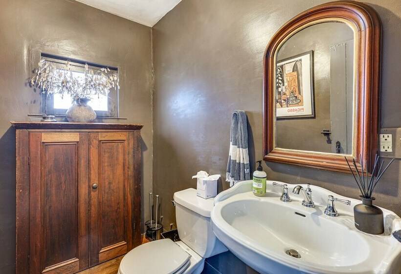 Litchfield County Historic Estate: 10 Acres + Pool