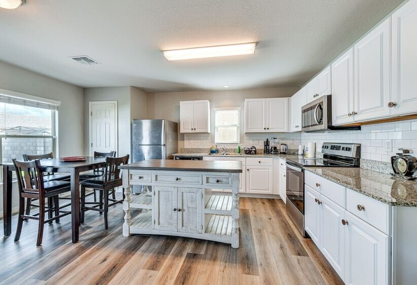 Pet Friendly Home W/ Fenced Yard In Florence!