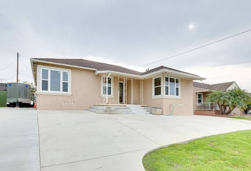 Lovely Los Angeles Getaway: Patio, Near Beaches!