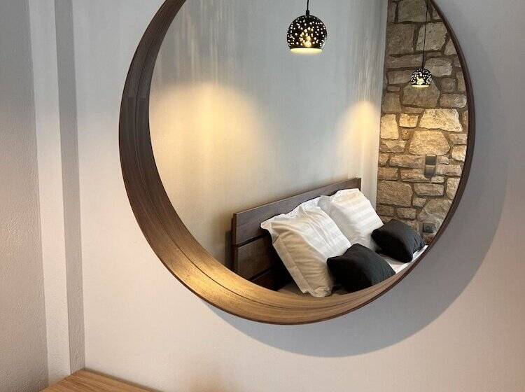 Michelangelo Suites And Apartments