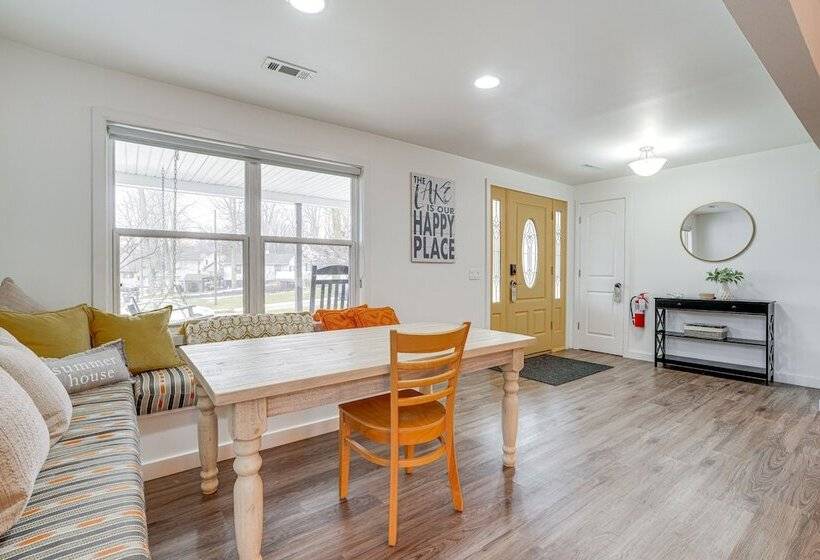 Cozy Family Retreat W/ Fireplace, Near Wineries!