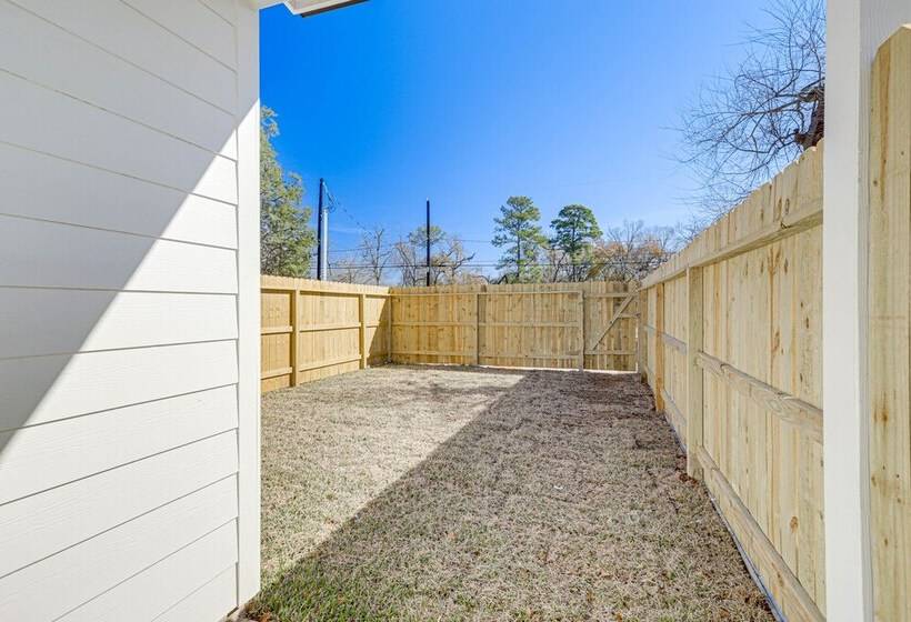 Modern Houston Vacation Rental, 8 Mi To Downtown!