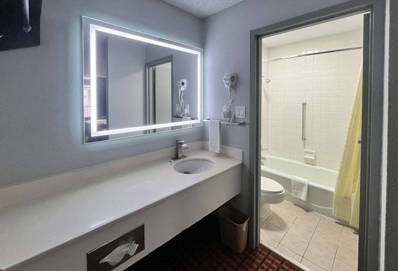 Motel 6 Chickasha, Ok