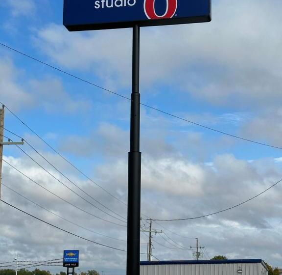 Motel 6 Chickasha, Ok
