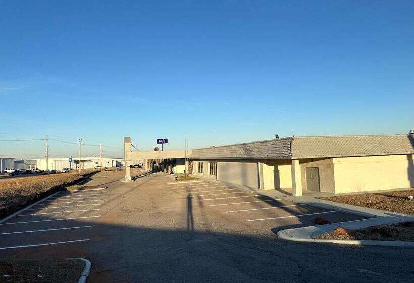 Motel 6 Chickasha, Ok