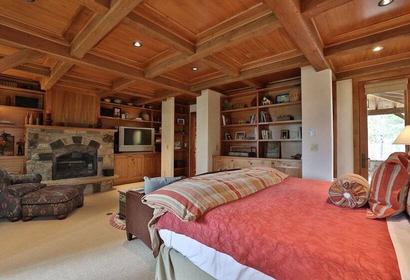 Mountain Village Marvel W/ Hot Tub & Home Gym!