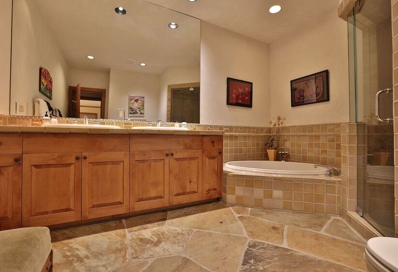 Mountain Village Marvel W/ Hot Tub & Home Gym!