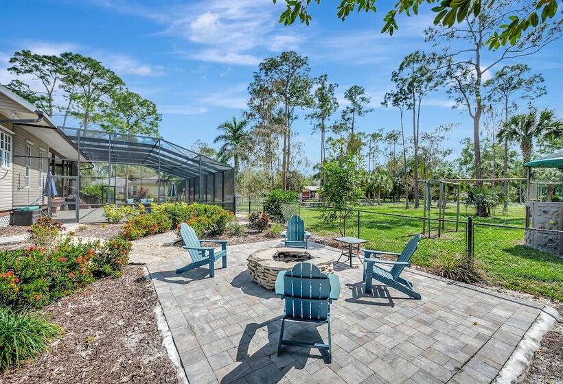 Naples Oasis W/ Pool, Playground, Office & Peloton
