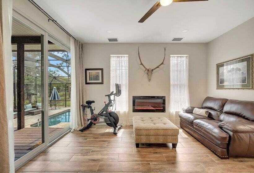 Naples Oasis W/ Pool, Playground, Office & Peloton
