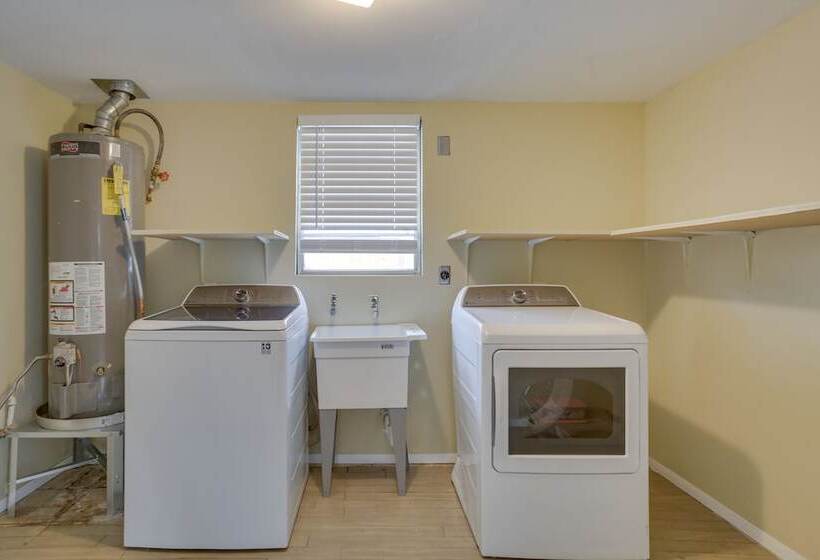 5 Mi To City Park: New Orleans Area Home