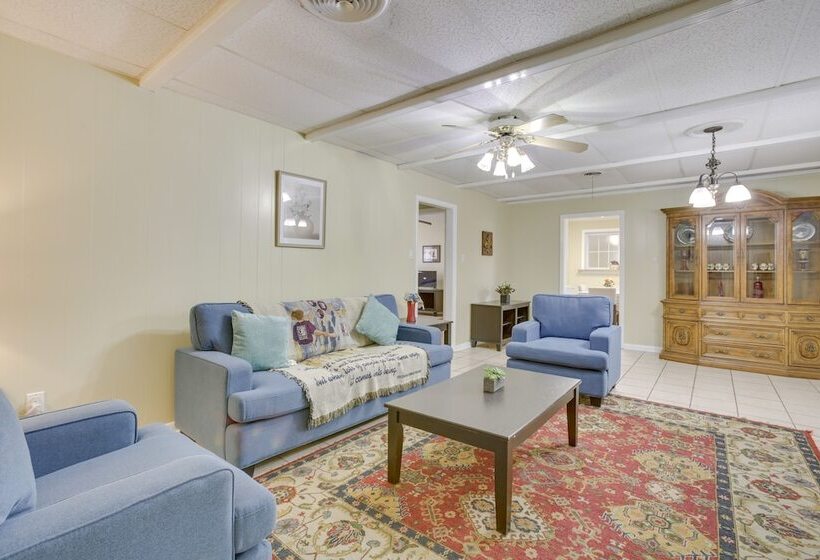 5 Mi To City Park: New Orleans Area Home