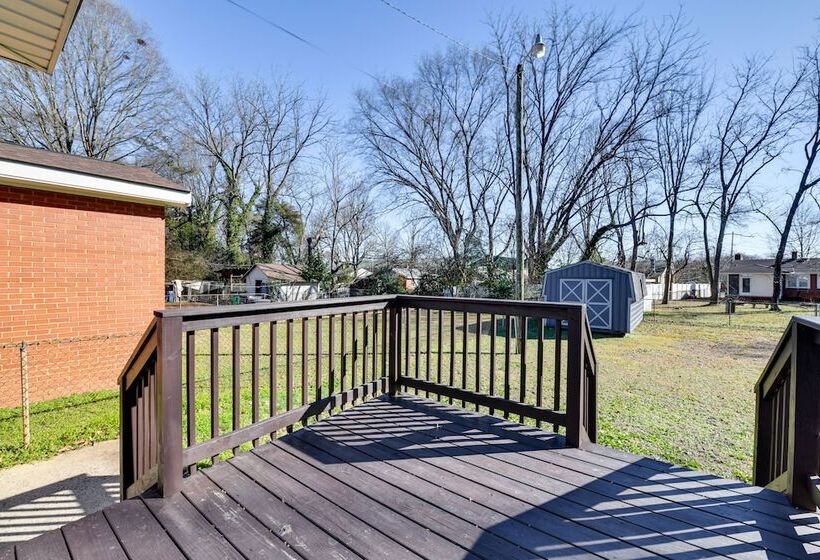 Newly Updated Home ~ 3 Mi To Downtown Charlotte!