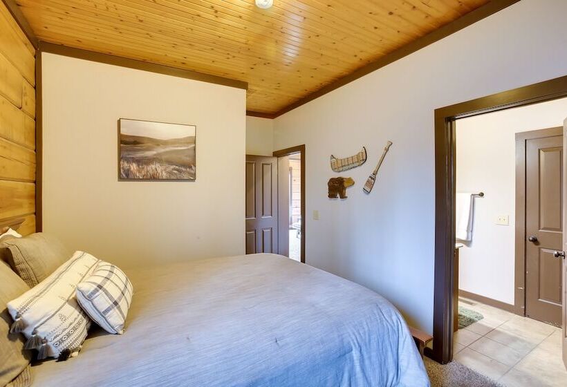 Peaceful Celina Cabin W/ Hot Tub & Lake View!