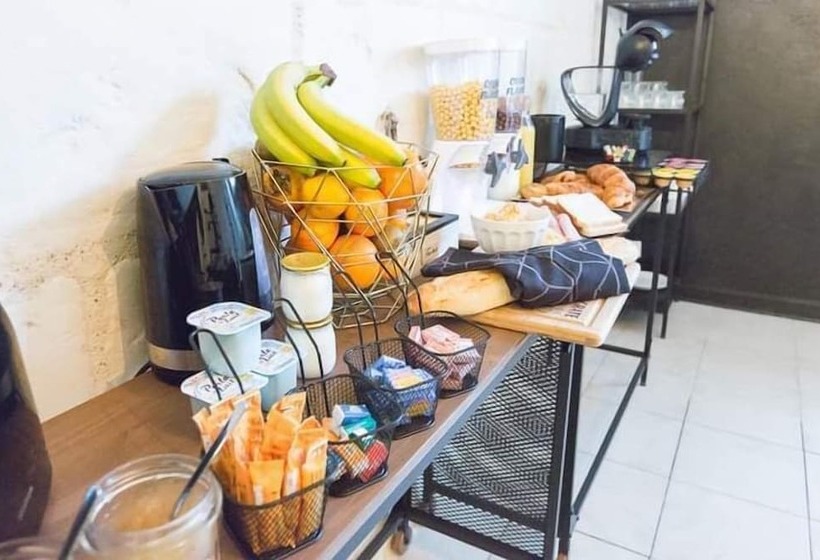 פנסיון A 2 Pas D Azay