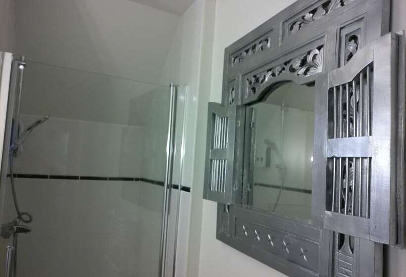 פנסיון A 2 Pas D Azay