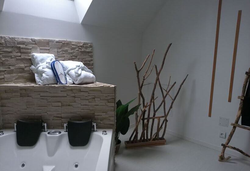 פנסיון A 2 Pas D Azay