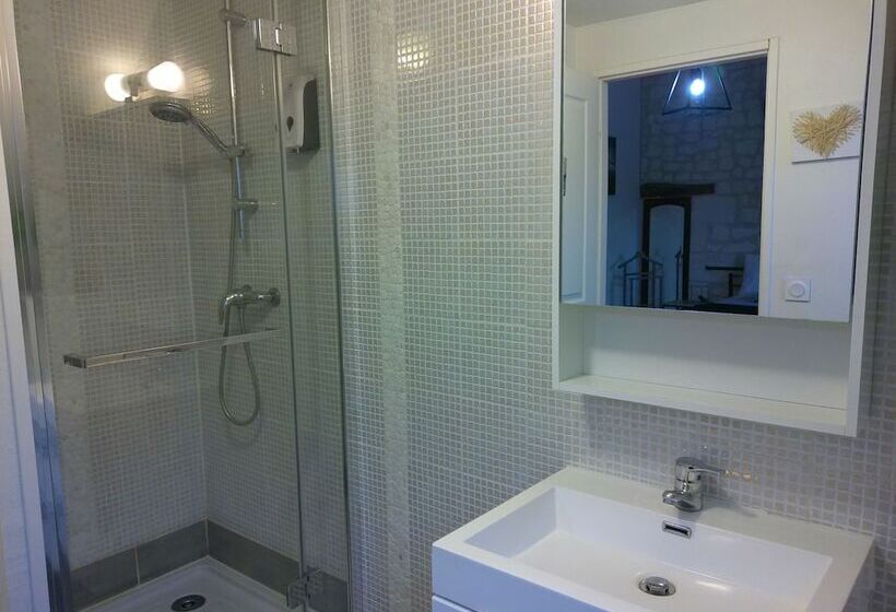 פנסיון A 2 Pas D Azay