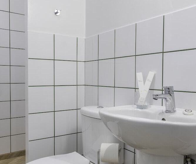 بنسيون Cabins Sleeping