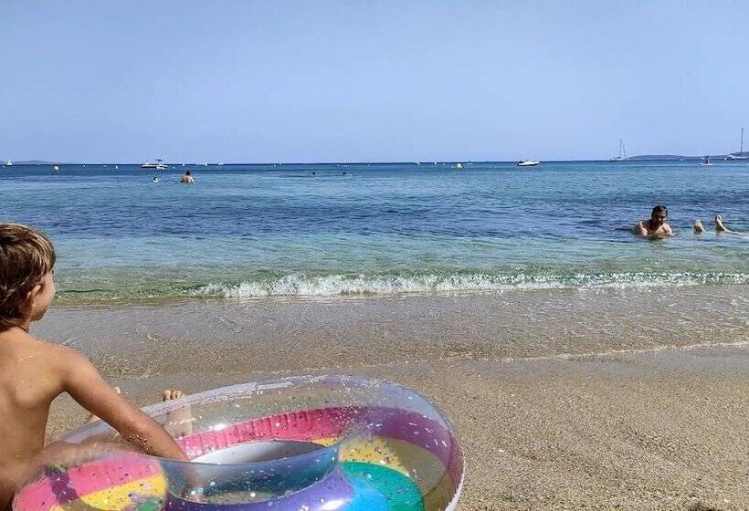 بنسيون Camping Clau Mar Jo