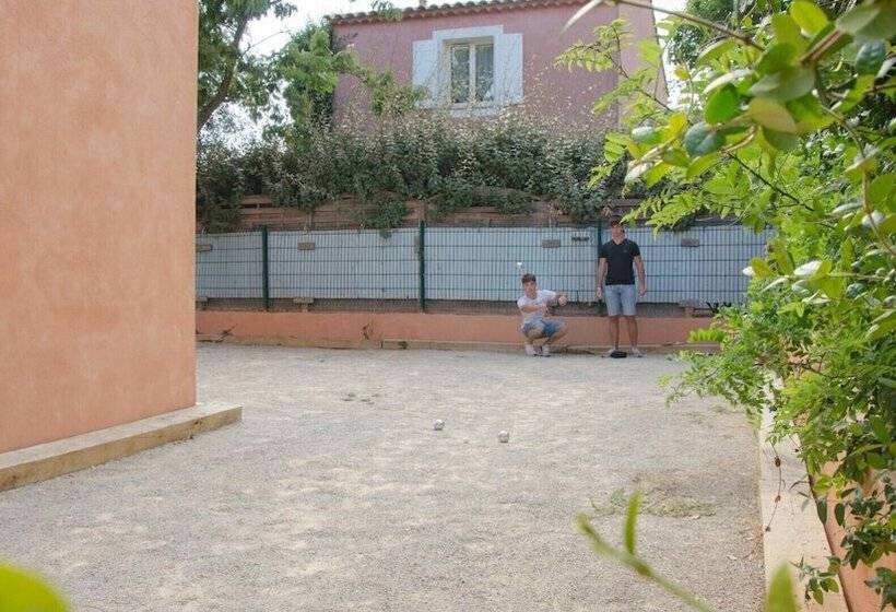 بنسيون Camping Clau Mar Jo
