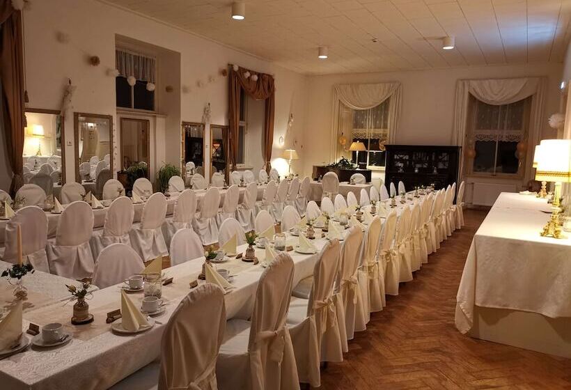 ペンション Gutshof Elbschloss Kehnert