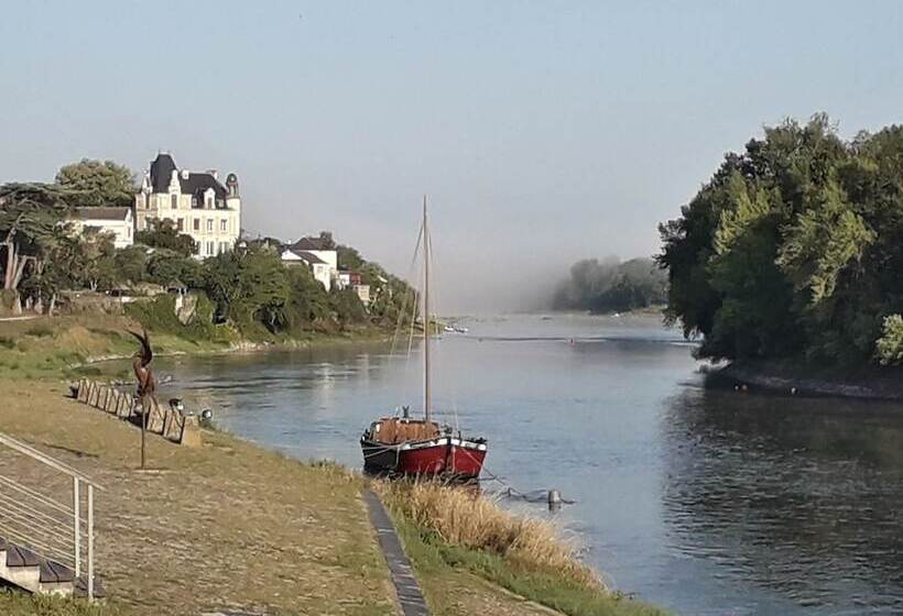 بنسيون Les Balcons Sur La Loire