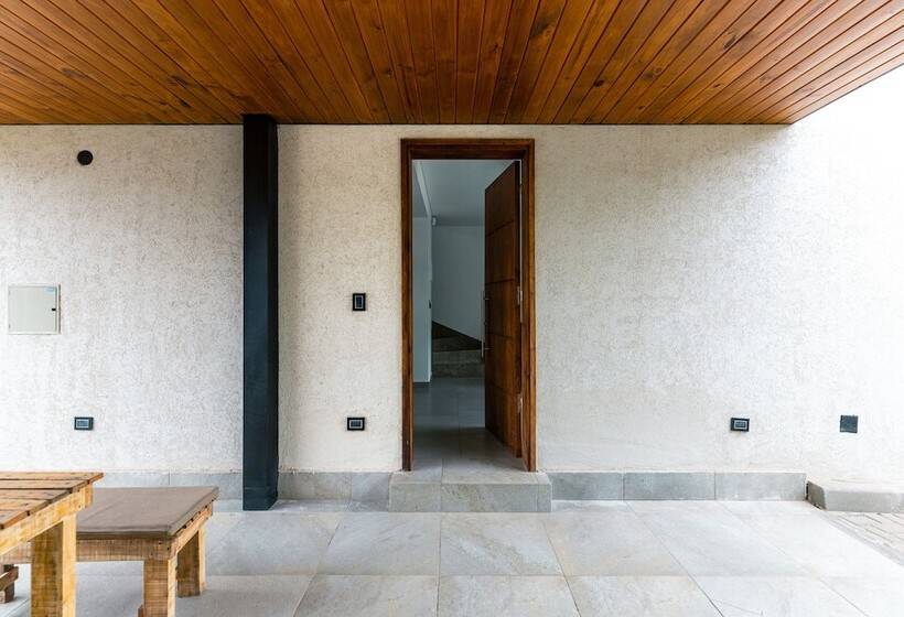 Pension Moderna Casa Con Estilo En Chacras