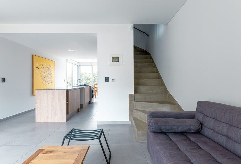 Pension Moderna Casa Con Estilo En Chacras