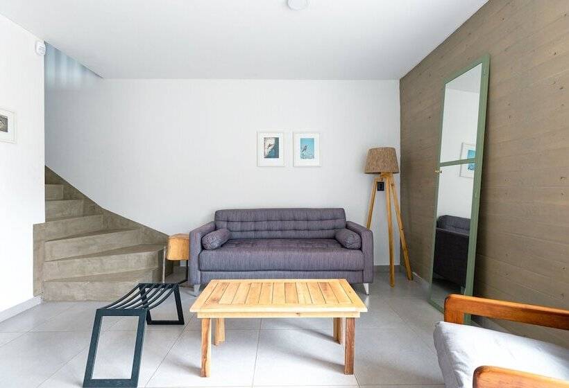 Pension Moderna Casa Con Estilo En Chacras