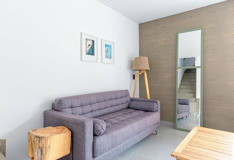 Pension Moderna Casa Con Estilo En Chacras