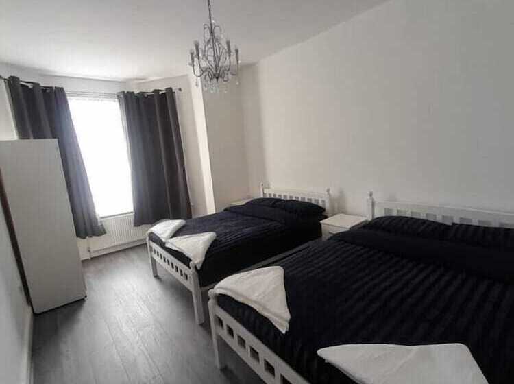 膳宿费 Rayan S Lodge Stratford