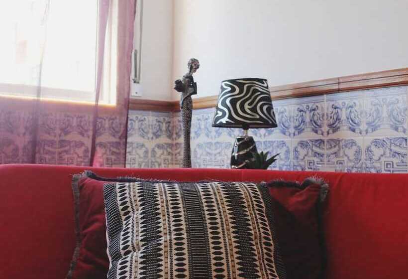 بنسيون Room In Apartment   Superior Room 3 In Sintra Massamá Next To Train Station