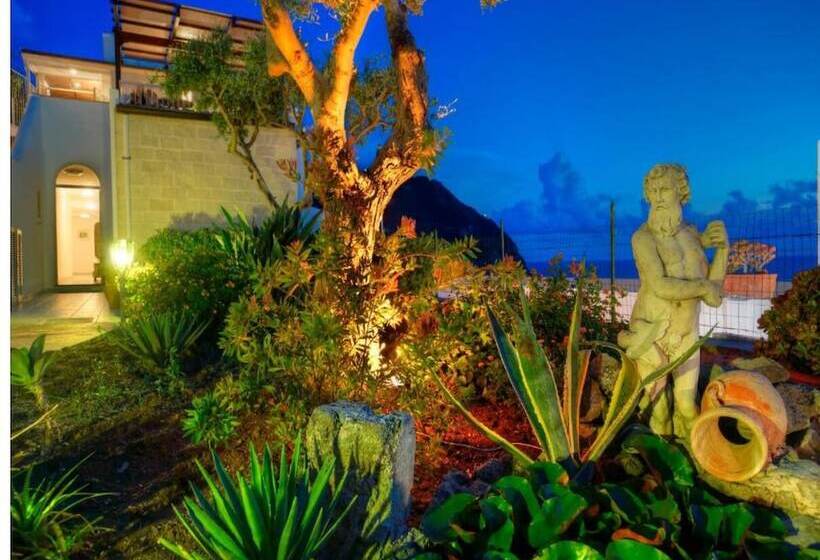 펜션 Room In B&b   Standard Double Or Twin Room In Ischia Per 2 People