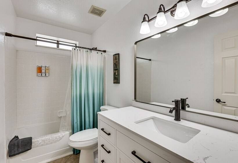 Peoria Home ~ 8 Mi To State Farm Stadium!