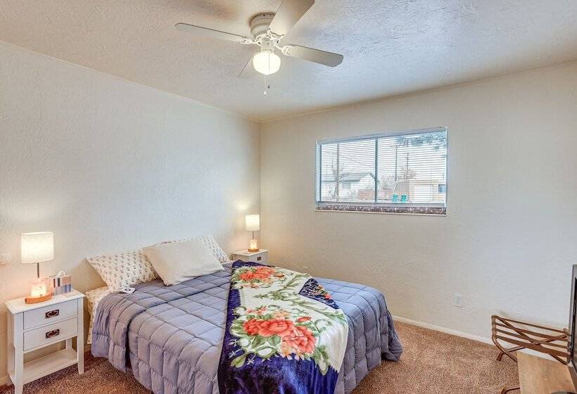 Farmington Family House: 4 Mi To Lake!