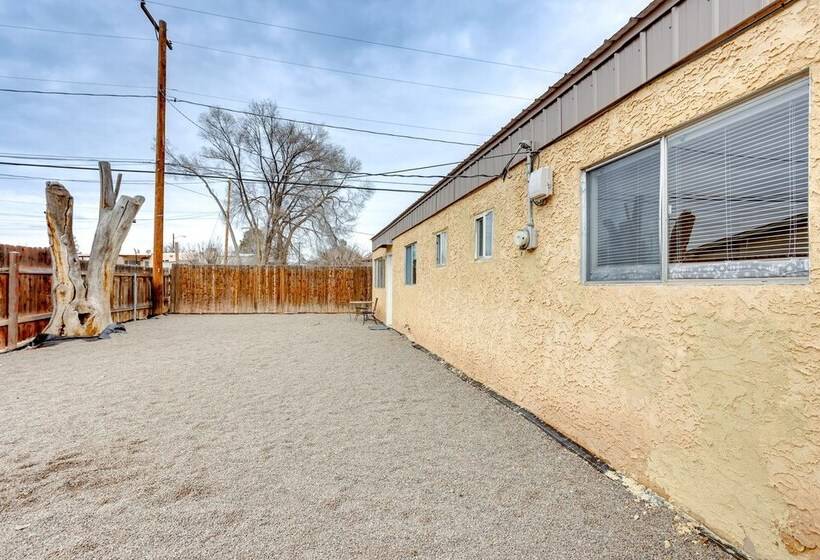 Farmington Family House: 4 Mi To Lake!