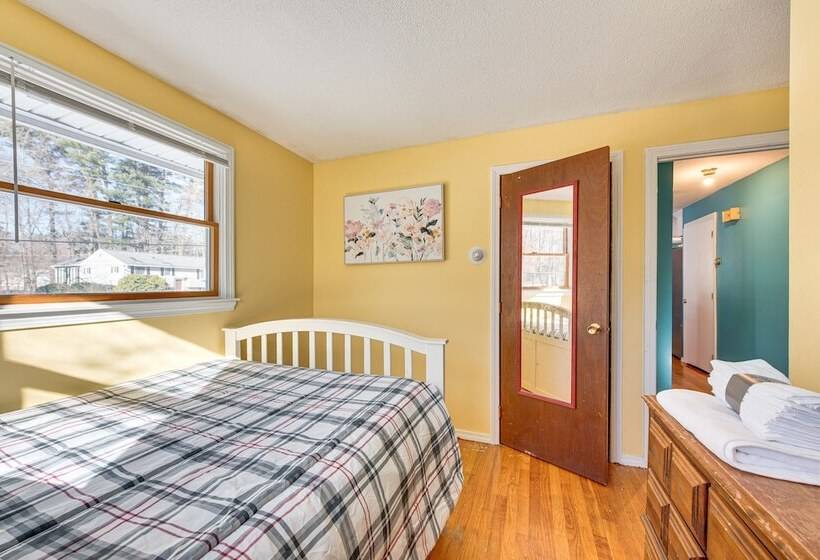 Pet Friendly Merrimack Home W/ Grill: 8 Mi To Mall