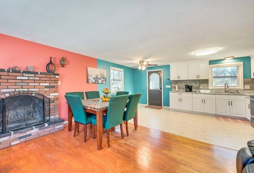 Pet Friendly Merrimack Home W/ Grill: 8 Mi To Mall