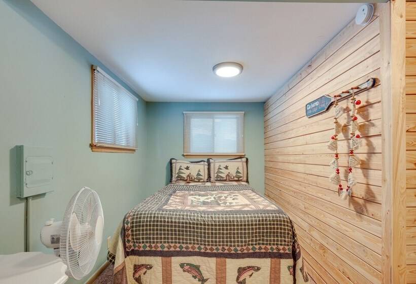 Pet Friendly Rhinelander Escape On George Lake!