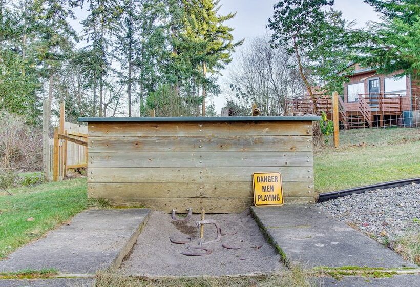 Puget Sound Cottage W/ Private Community Beach!