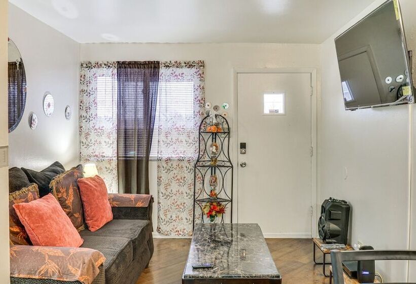 Quaint St Louis Home ~ 6 Mi To Downtown!