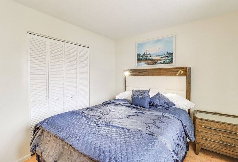 Quaint Toledo Home ~ 6 Mi To Downtown!