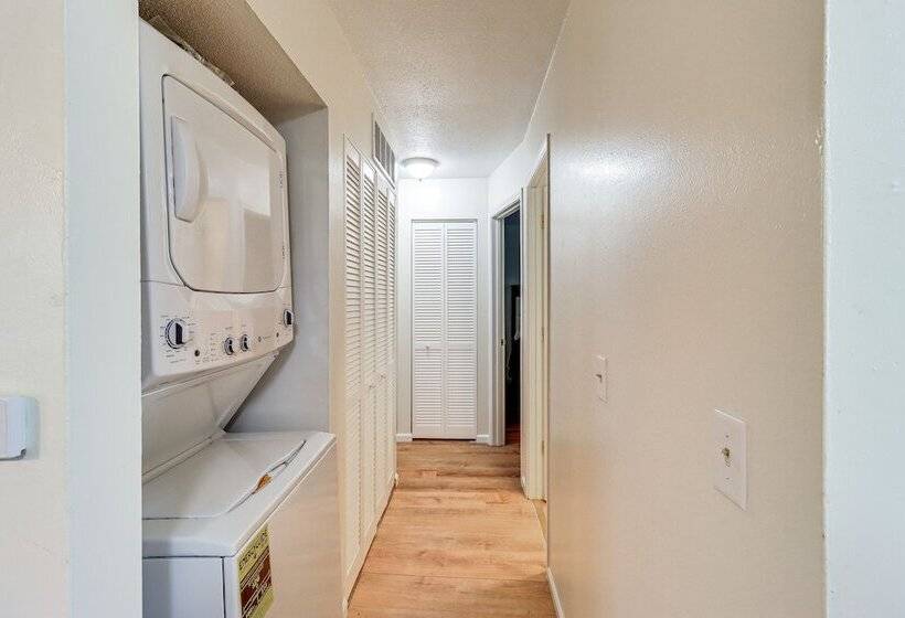 Quaint Toledo Home ~ 6 Mi To Downtown!