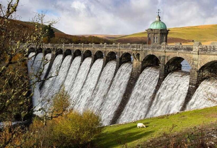 Резиденция Brecon Beacons Luxury 7 Bed House With Hottub