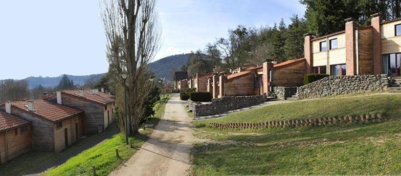 住所  Olydea Vorey Sur Arzon