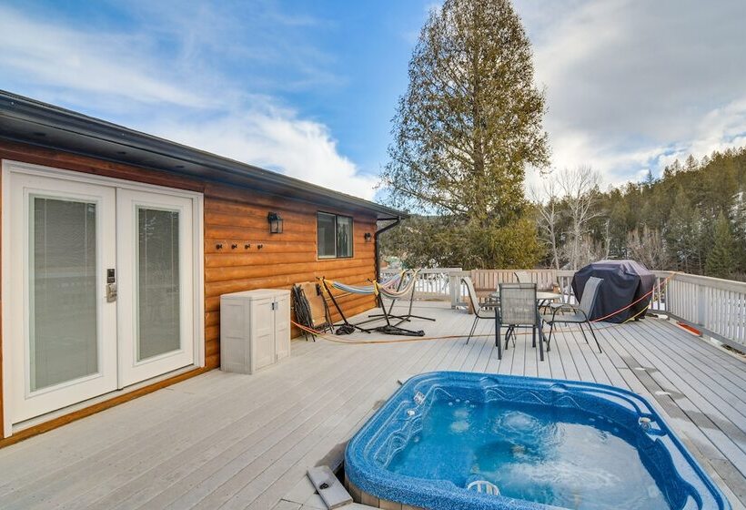 Riverfront Pine Cabin W/ Hot Tub & Mountain Views!