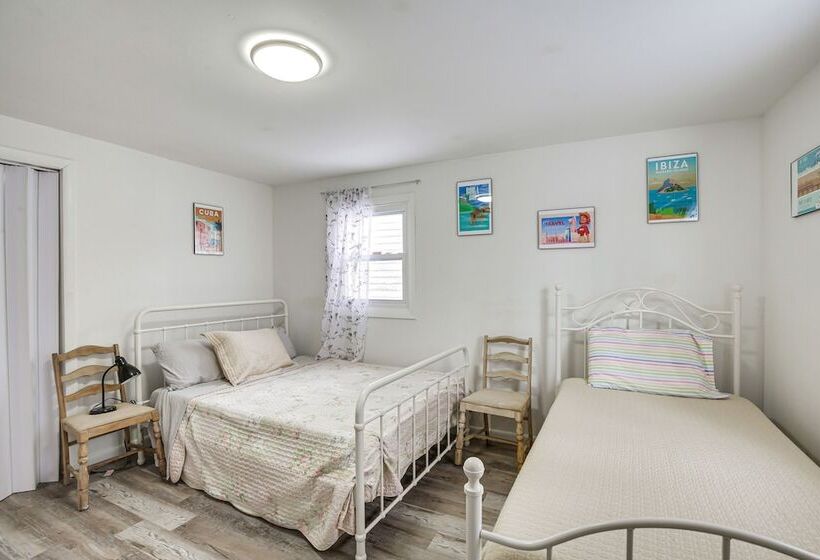 Riverfront Topsham Home ~ 28 Mi To Portland!